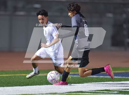 Thumbnail 2 in St. John Bosco vs Warren photogallery.