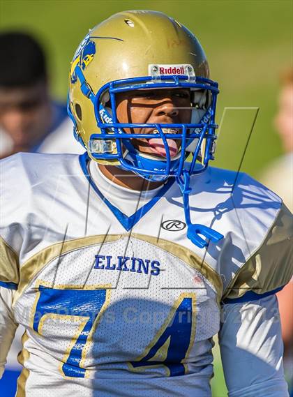 Thumbnail 2 in Katy vs. Fort Bend Elkins (UIL 5A D2  III Regional Playoff) photogallery.