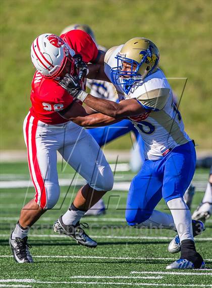 Thumbnail 3 in Katy vs. Fort Bend Elkins (UIL 5A D2  III Regional Playoff) photogallery.