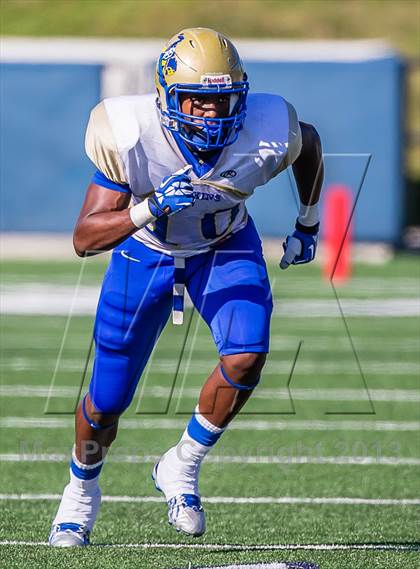 Thumbnail 3 in Katy vs. Fort Bend Elkins (UIL 5A D2  III Regional Playoff) photogallery.