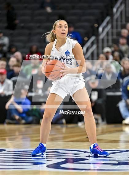 Thumbnail 2 in Greensburg vs. Norwell photogallery.