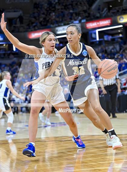 Thumbnail 3 in Greensburg vs. Norwell photogallery.