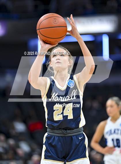 Thumbnail 1 in Greensburg vs. Norwell photogallery.