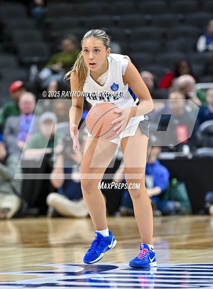 Thumbnail 3 in Greensburg vs. Norwell photogallery.