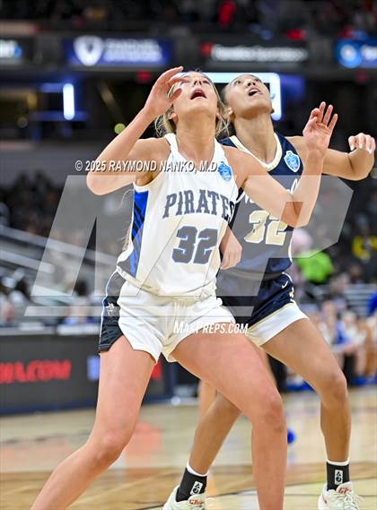 Thumbnail 2 in Greensburg vs. Norwell photogallery.