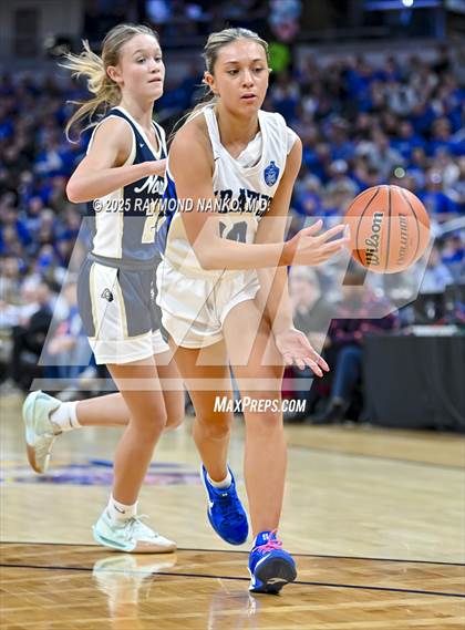 Thumbnail 3 in Greensburg vs. Norwell photogallery.