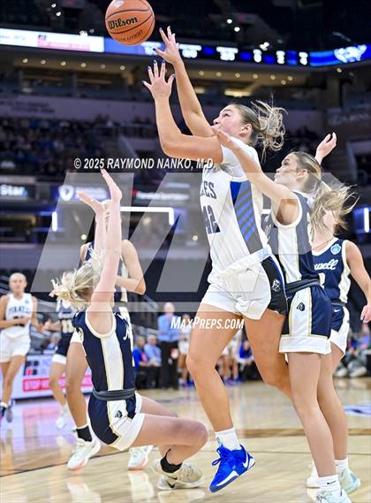 Thumbnail 3 in Greensburg vs. Norwell photogallery.