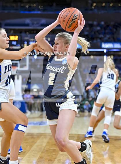 Thumbnail 3 in Greensburg vs. Norwell photogallery.