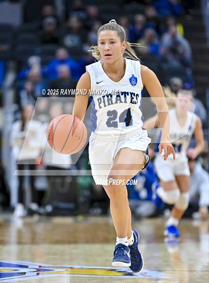 Thumbnail 3 in Greensburg vs. Norwell photogallery.