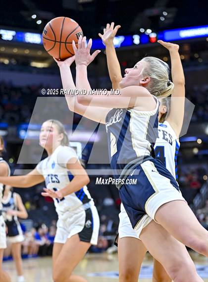 Thumbnail 2 in Greensburg vs. Norwell photogallery.