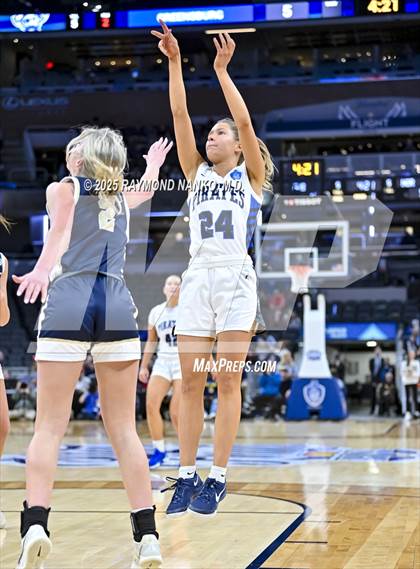 Thumbnail 3 in Greensburg vs. Norwell photogallery.