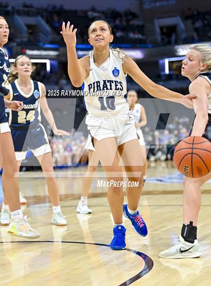 Thumbnail 2 in Greensburg vs. Norwell photogallery.
