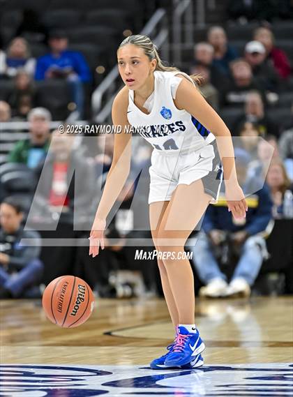 Thumbnail 3 in Greensburg vs. Norwell photogallery.