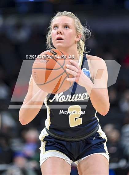Thumbnail 1 in Greensburg vs. Norwell photogallery.