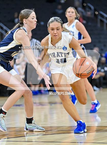 Thumbnail 3 in Greensburg vs. Norwell photogallery.