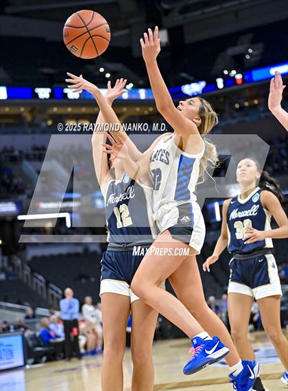 Thumbnail 3 in Greensburg vs. Norwell photogallery.