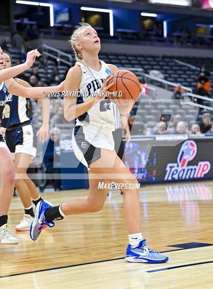 Thumbnail 2 in Greensburg vs. Norwell photogallery.