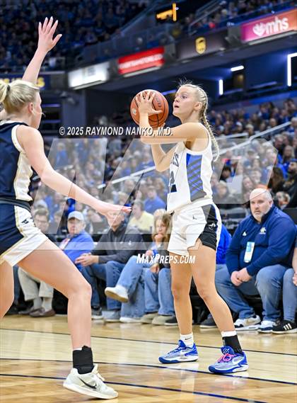 Thumbnail 3 in Greensburg vs. Norwell photogallery.