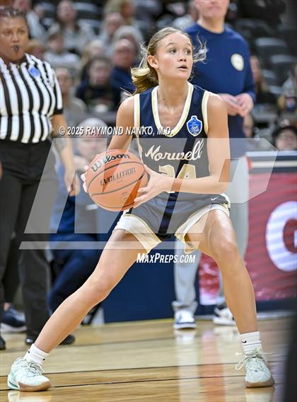 Thumbnail 3 in Greensburg vs. Norwell photogallery.