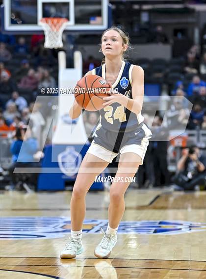 Thumbnail 3 in Greensburg vs. Norwell photogallery.