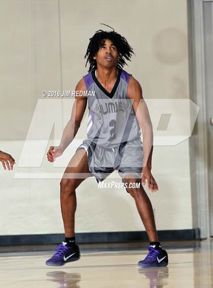 Thumbnail 1 in Dobie vs. Humble (McDonald's Texas Invitational) photogallery.