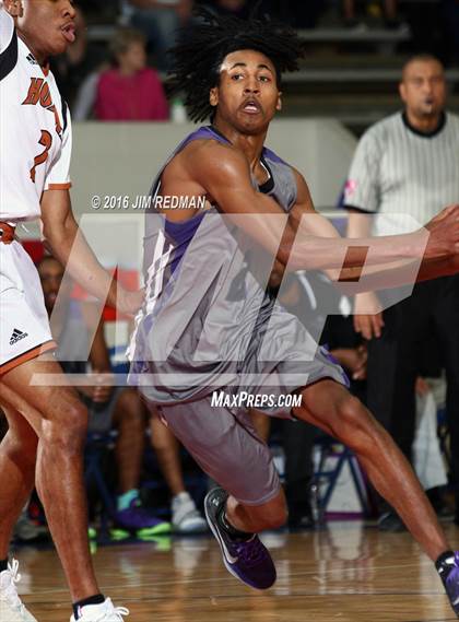 Thumbnail 3 in Dobie vs. Humble (McDonald's Texas Invitational) photogallery.