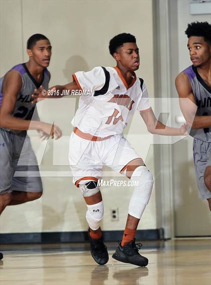Thumbnail 1 in Dobie vs. Humble (McDonald's Texas Invitational) photogallery.