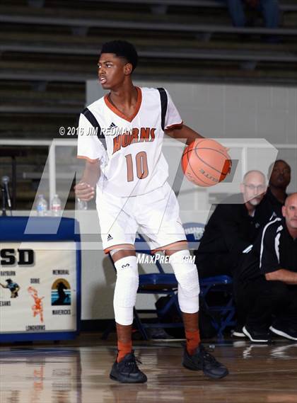 Thumbnail 2 in Dobie vs. Humble (McDonald's Texas Invitational) photogallery.
