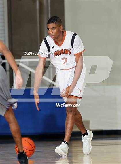 Thumbnail 1 in Dobie vs. Humble (McDonald's Texas Invitational) photogallery.