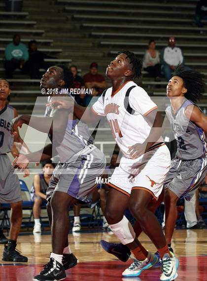 Thumbnail 1 in Dobie vs. Humble (McDonald's Texas Invitational) photogallery.