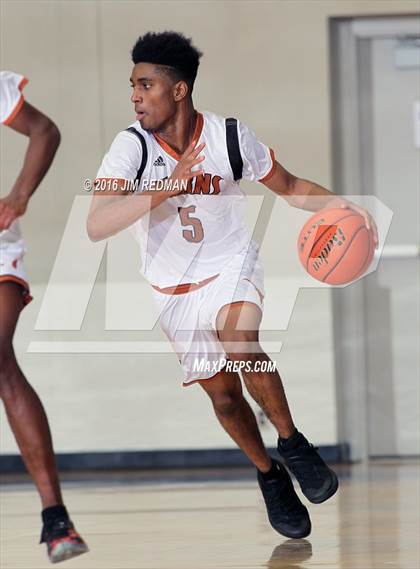 Thumbnail 3 in Dobie vs. Humble (McDonald's Texas Invitational) photogallery.