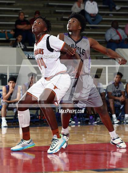 Thumbnail 1 in Dobie vs. Humble (McDonald's Texas Invitational) photogallery.