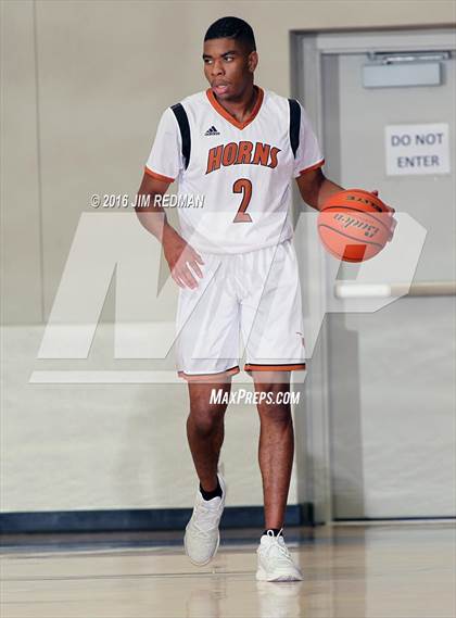 Thumbnail 1 in Dobie vs. Humble (McDonald's Texas Invitational) photogallery.