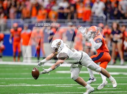 Thumbnail 2 in Hanna vs. Brandeis (UIL 6A Regional Playoff) photogallery.