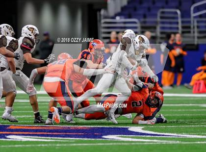 Thumbnail 1 in Hanna vs. Brandeis (UIL 6A Regional Playoff) photogallery.