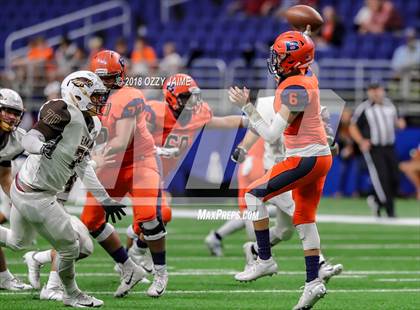 Thumbnail 3 in Hanna vs. Brandeis (UIL 6A Regional Playoff) photogallery.