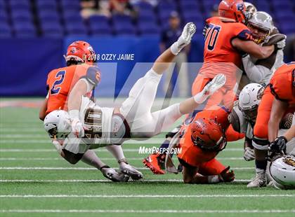 Thumbnail 2 in Hanna vs. Brandeis (UIL 6A Regional Playoff) photogallery.