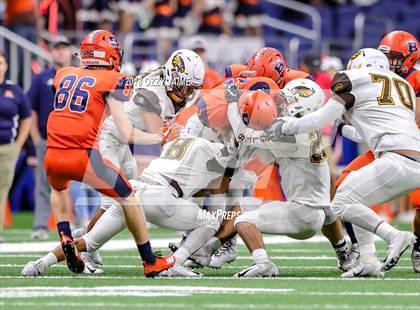 Thumbnail 2 in Hanna vs. Brandeis (UIL 6A Regional Playoff) photogallery.