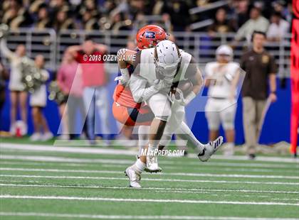 Thumbnail 2 in Hanna vs. Brandeis (UIL 6A Regional Playoff) photogallery.