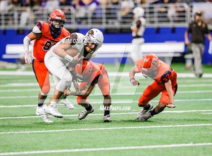 Thumbnail 3 in Hanna vs. Brandeis (UIL 6A Regional Playoff) photogallery.