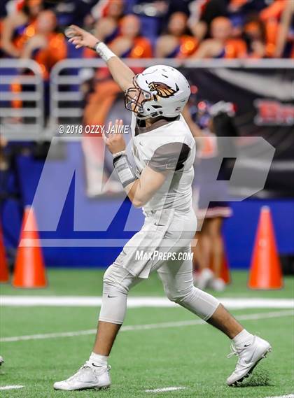 Thumbnail 1 in Hanna vs. Brandeis (UIL 6A Regional Playoff) photogallery.