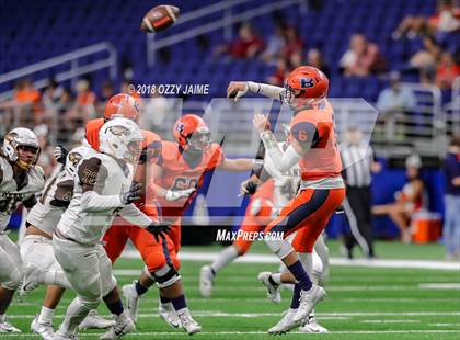 Thumbnail 1 in Hanna vs. Brandeis (UIL 6A Regional Playoff) photogallery.