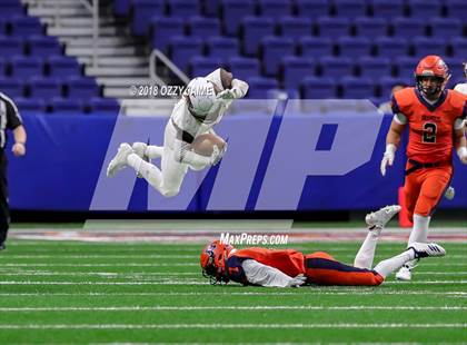 Thumbnail 3 in Hanna vs. Brandeis (UIL 6A Regional Playoff) photogallery.
