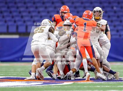 Thumbnail 3 in Hanna vs. Brandeis (UIL 6A Regional Playoff) photogallery.