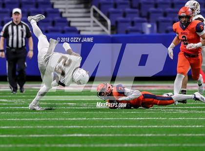 Thumbnail 2 in Hanna vs. Brandeis (UIL 6A Regional Playoff) photogallery.