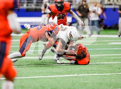 Thumbnail 2 in Hanna vs. Brandeis (UIL 6A Regional Playoff) photogallery.
