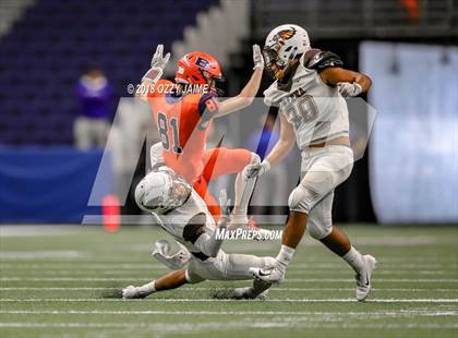 Thumbnail 3 in Hanna vs. Brandeis (UIL 6A Regional Playoff) photogallery.