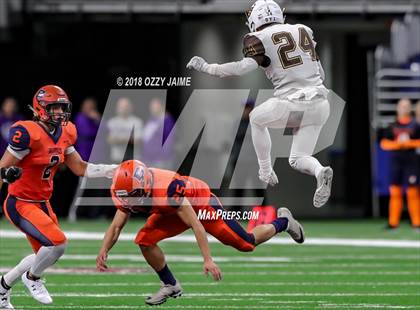 Thumbnail 3 in Hanna vs. Brandeis (UIL 6A Regional Playoff) photogallery.