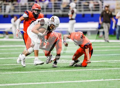 Thumbnail 1 in Hanna vs. Brandeis (UIL 6A Regional Playoff) photogallery.