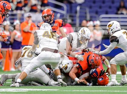 Thumbnail 3 in Hanna vs. Brandeis (UIL 6A Regional Playoff) photogallery.